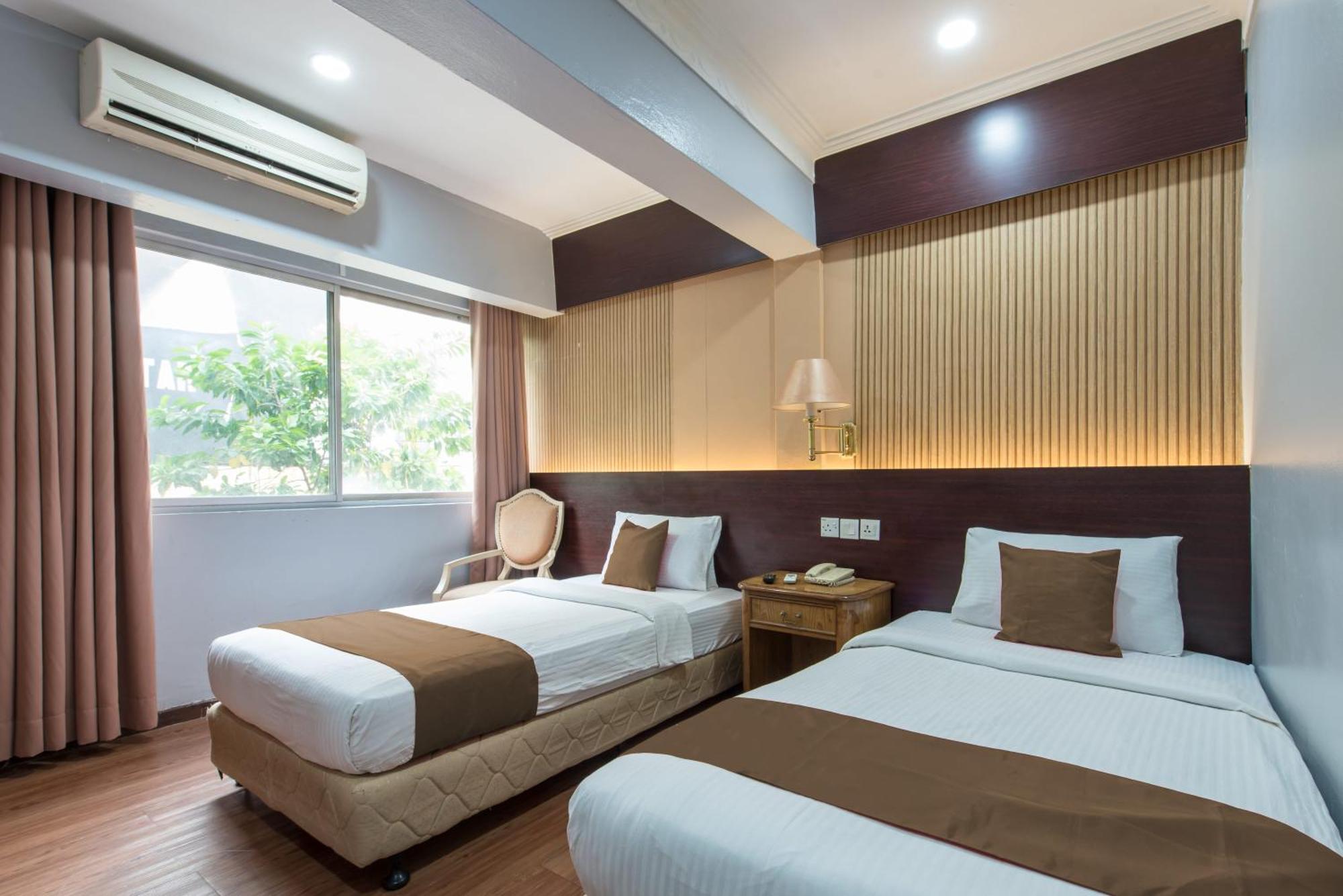 Grand Orchard Hotel Premier Куала Лумпур Екстериор снимка